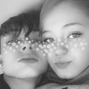 Meet your Posher, Chloe